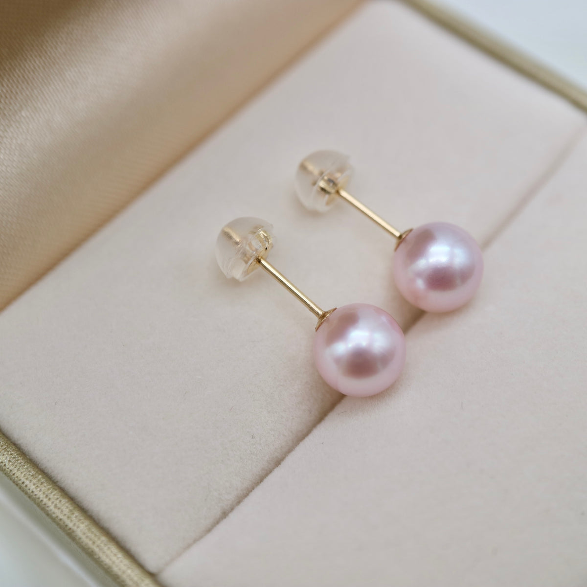 Pierced/Clip-On Type | Sakura Pink 7.0mm Akoya Pearl Stud Earrings 18KYG