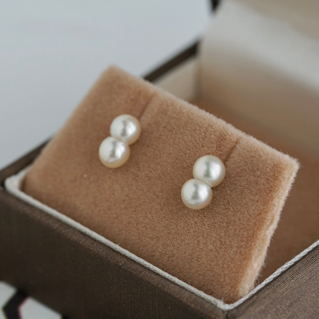 稀有小巧阿古屋雙珍珠耳釘 K18YG
