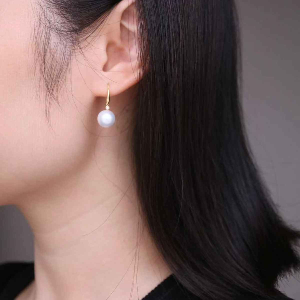 10mm White South Sea Pearl Diamond Hook Earrings K18YG