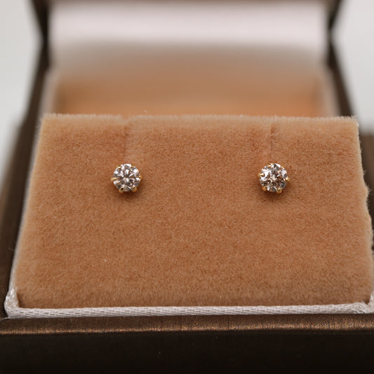 0.2ct Natural Diamond Stud Earrings K18YG