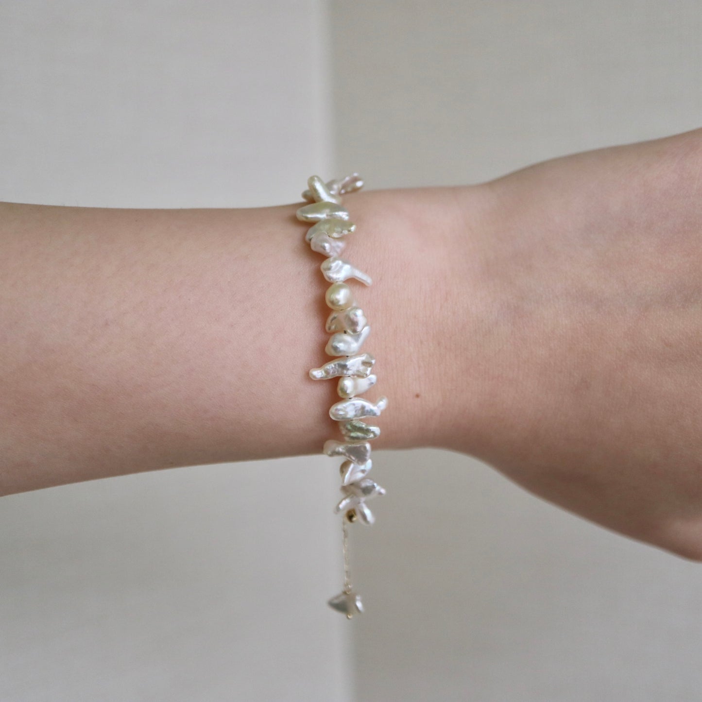 4+mm Champagne Tone Akoya Keshi Pearl Beaded Bracelet 18KYG