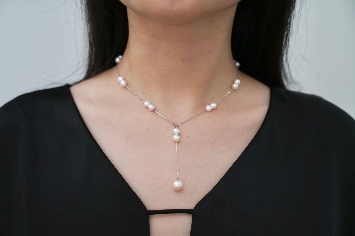 Movable 6.5mm Akoya Pearl Station Necklace | 18K White Gold | Handmade in Japan