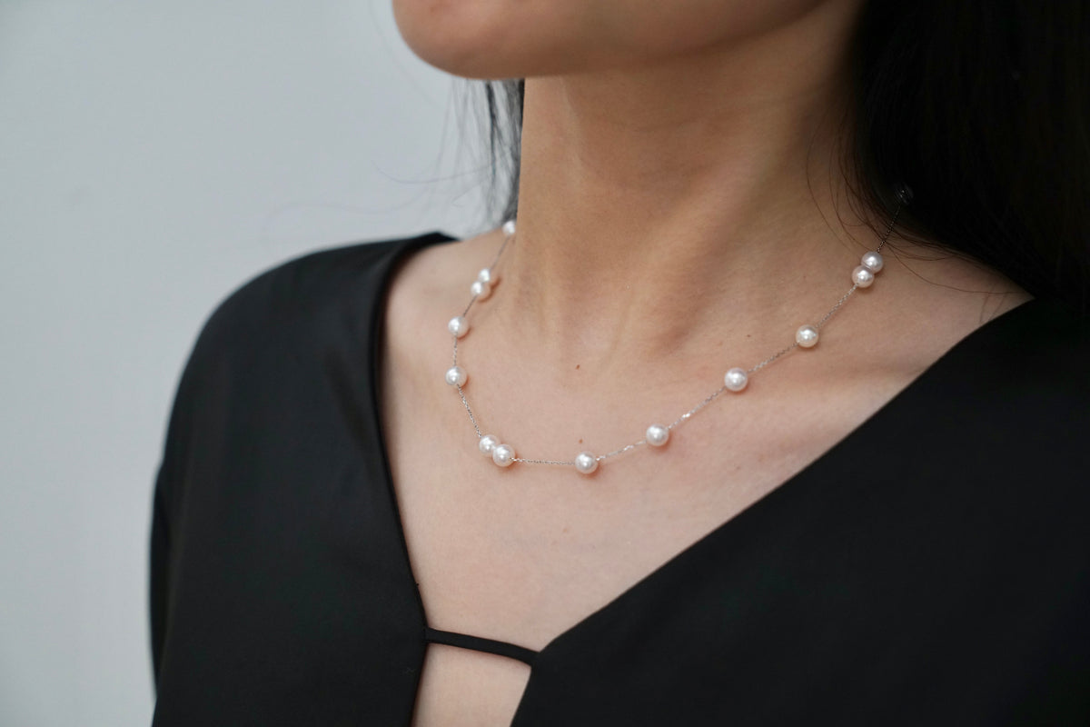 Movable 6.5mm Akoya Pearl Station Necklace | 18K White Gold | Handmade in Japan