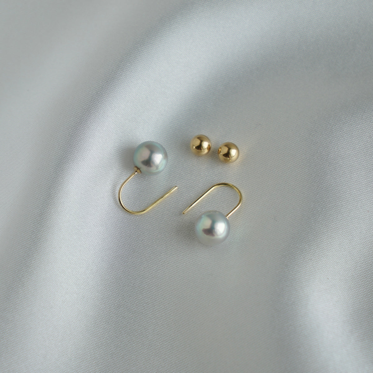 7.0mm Natural Silver Blue Akoya Pear U Shaped Earrings 18K Yellow Gold