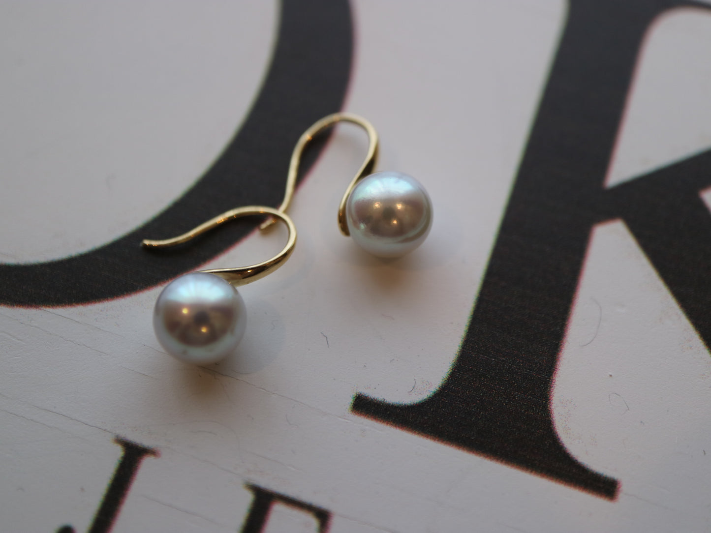 7mm 天然シルバー ブルー アコヤ パール ドロップ フック イヤリング 18K イエロー ゴールド