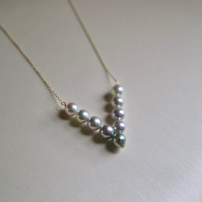 Natural Color Gradient Akoya Pearl V-Shaped Necklace 10K / 18K Gold