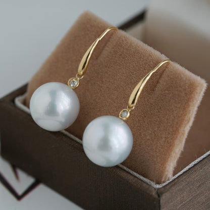 10mm White South Sea Pearl Diamond Hook Earrings K18YG