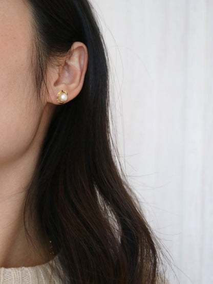7.5mm Natural Cream Golden Akoya Pearl Rosebud Stud Earrings 18K Yellow Gold - KOKOPEARLJEWELRY - 2