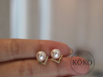 7mm Akoya Pearl V Shaped Diamond Earrings 18K Yellow Gold - KOKOPEARLJEWELRY - 6