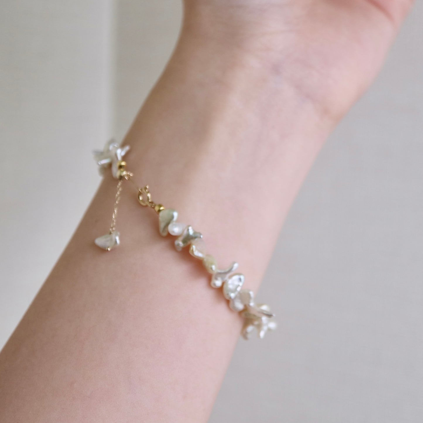 4+mm Champagne Tone Akoya Keshi Pearl Beaded Bracelet 18KYG