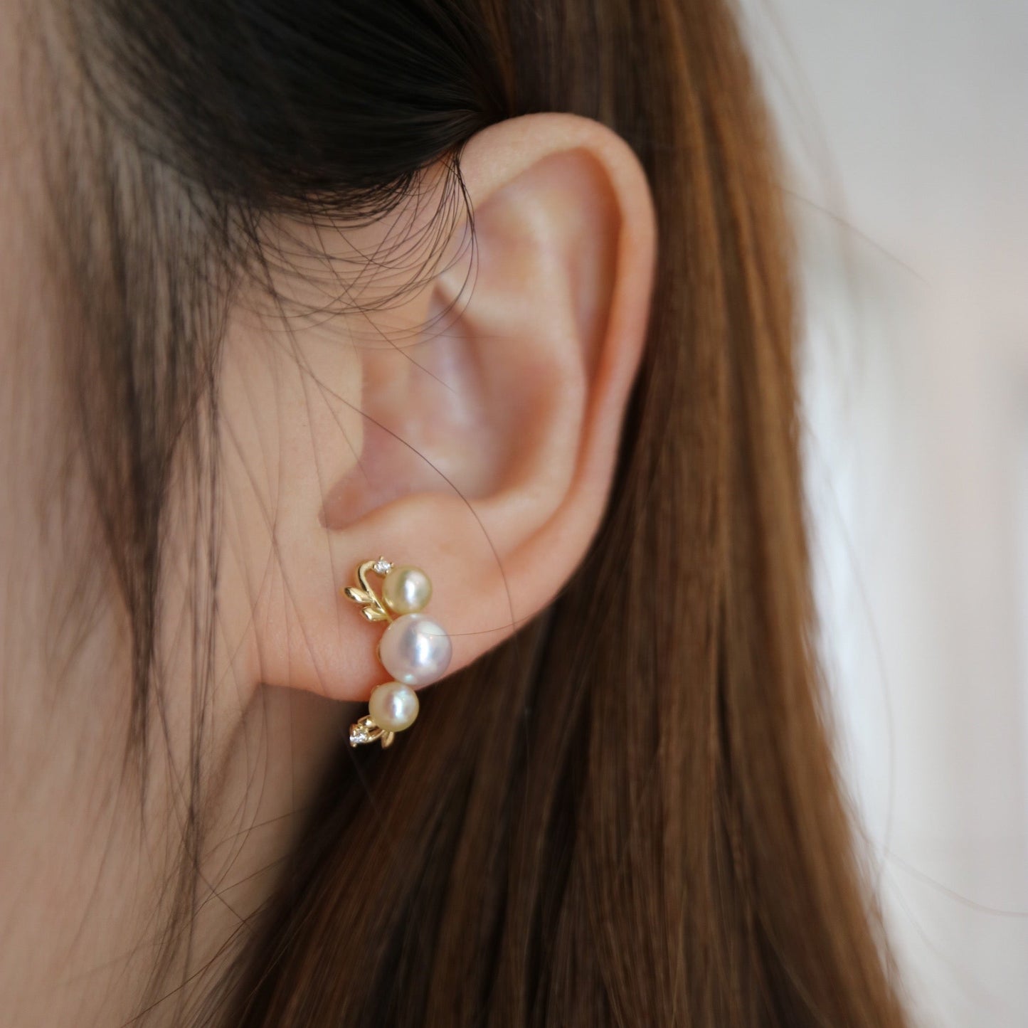 Leaf Design 4.0+5.5mm Double Color Akoya Pearl Diamond Stud Earrings 18K Yellow Gold