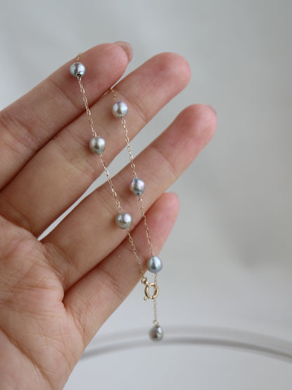 바로크형 천연 실버 블루 아코야 진주 스테이션 팔찌 K10YG