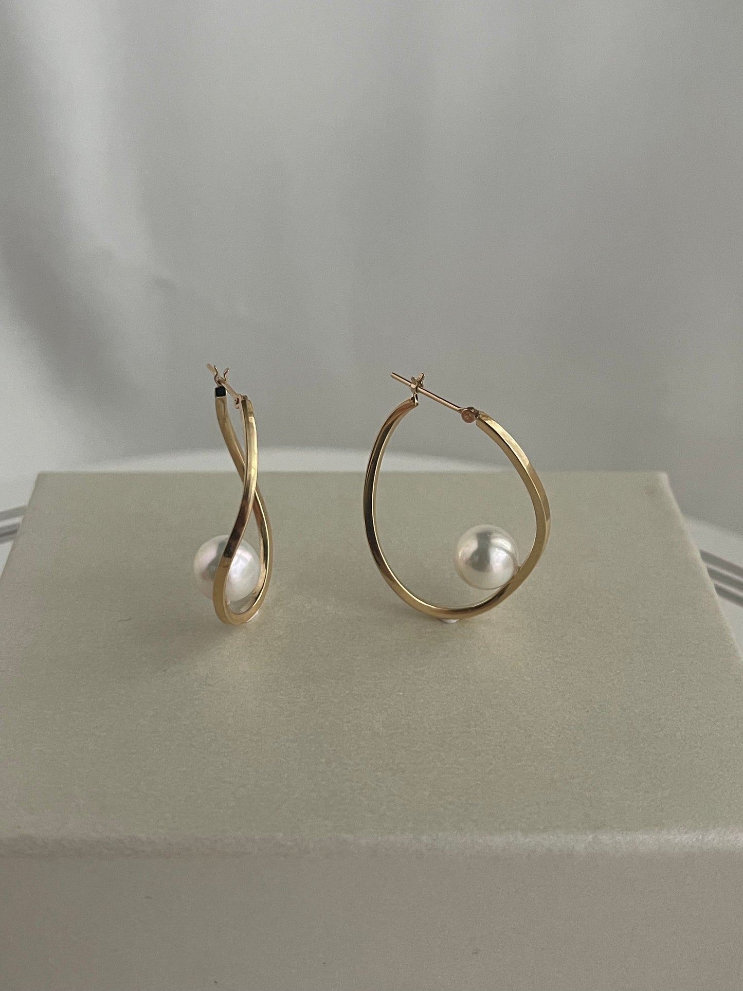 8mm アコヤ真珠ツイストフープイヤリング 18K イエローゴールド