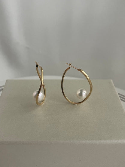 8mm Akoya Pearl Twisted Hoop Earrings 18K Yellow Gold - KOKOPEARLJEWELRY - 6