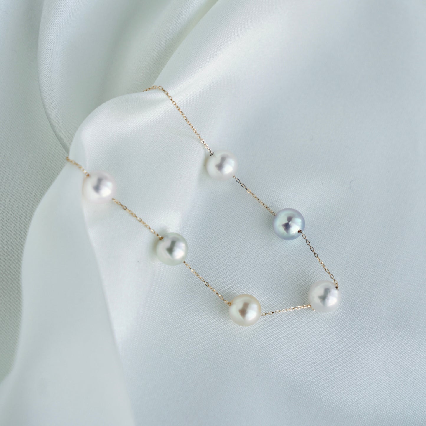 Rainbow Color 7.5mm Akoya Pearl Station Bracelet 18K Gold