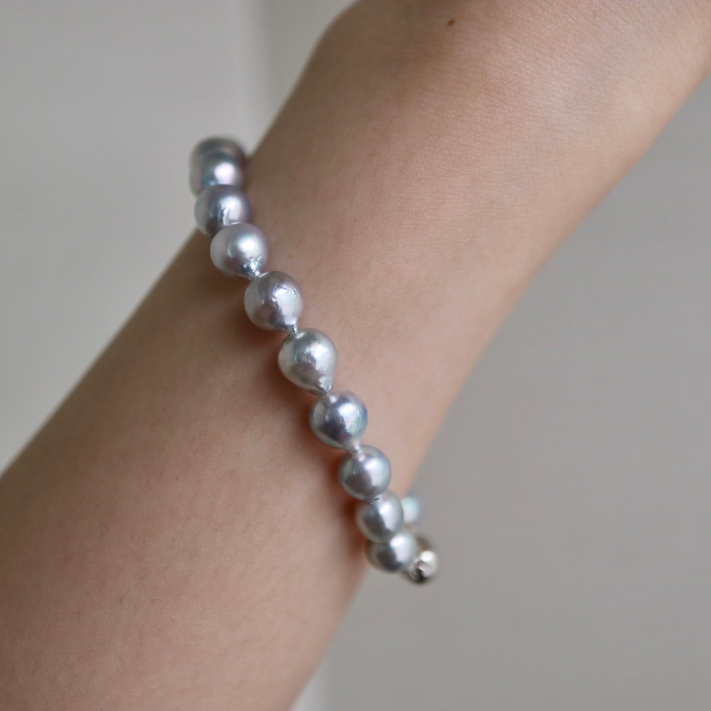 6.5mm Baroque Shaped Natural Silver Blue Akoya Pearl Beaded Bracelet