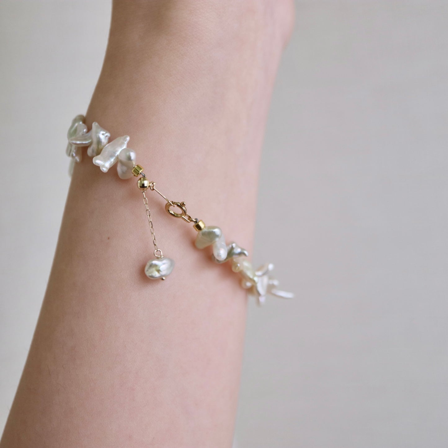 4+mm Champagne Tone Akoya Keshi Pearl Beaded Bracelet 18KYG