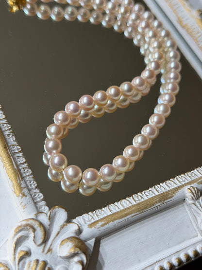 Only One Available | 희귀한 복숭아빛 핑크 7.5mm 아코야 진주 목걸이 골든 플라워 클라스프