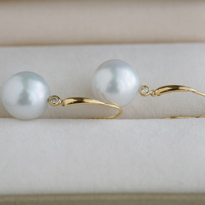 10mm White South Sea Pearl Diamond Hook Earrings K18YG