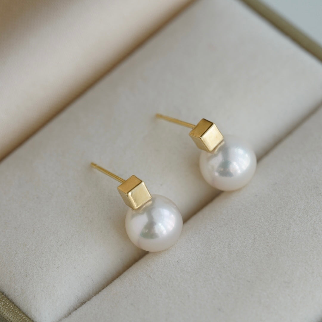 7.5mm Akoya Pearl Square Design Stud Earrings 18K Yellow Gold