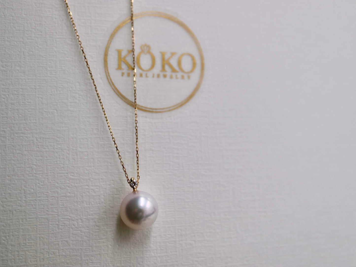 Rare Size 9.0mm Akoya Pearl 0.03ct Diamond Pendant Necklace 18K Yellow Gold