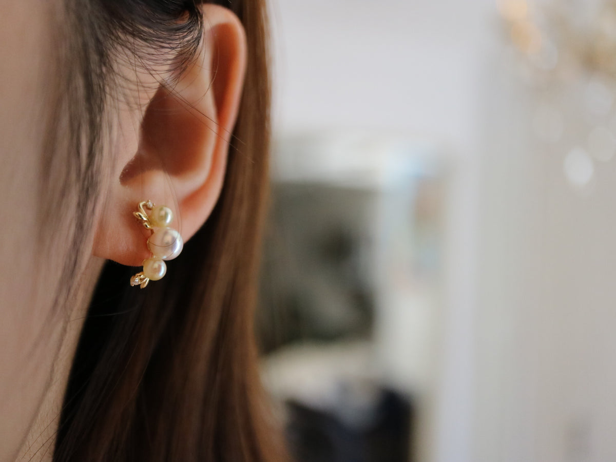 Leaf Design 4.0+5.5mm Double Color Akoya Pearl Diamond Stud Earrings 18K Yellow Gold