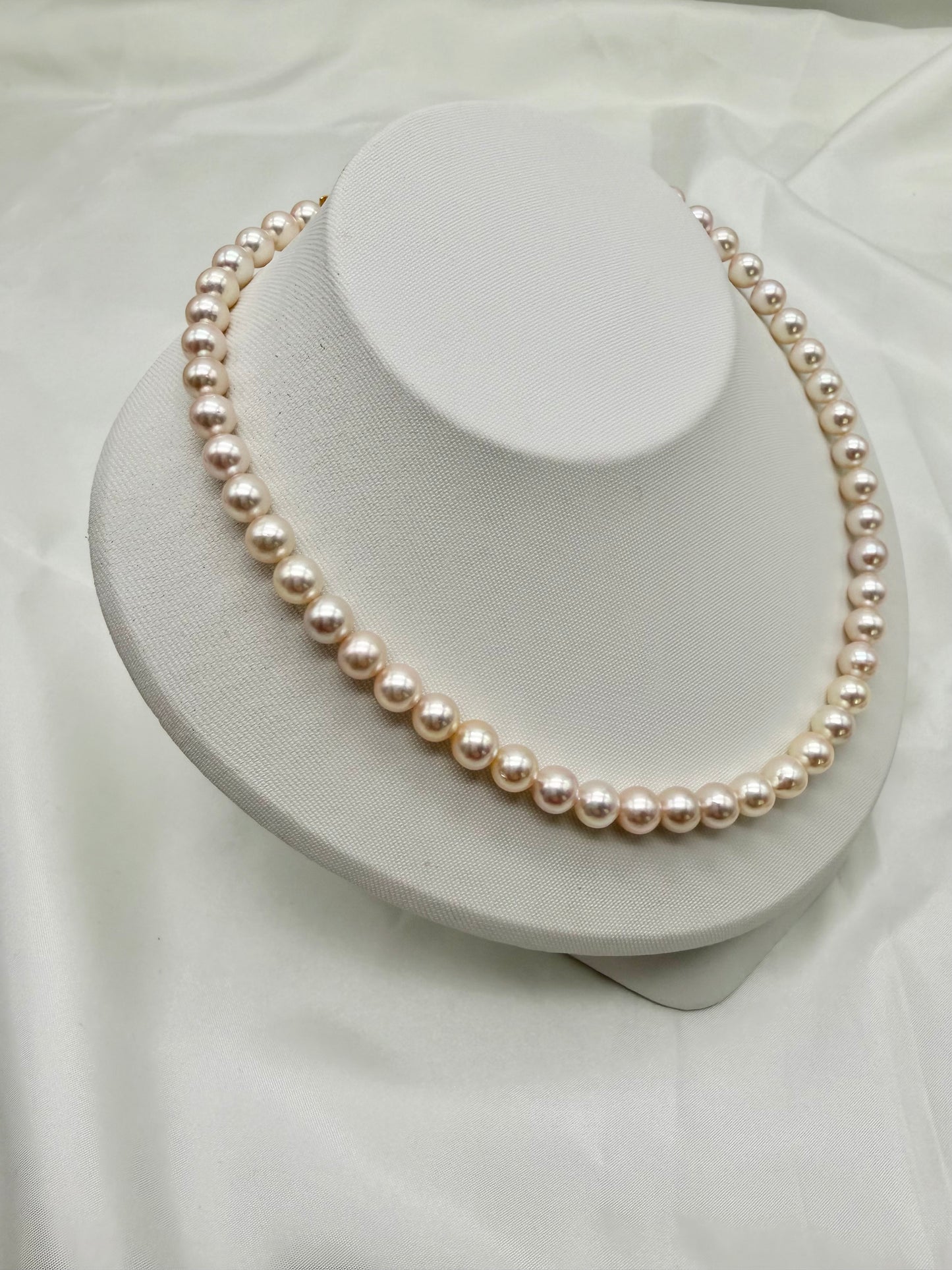 Only One Available | 희귀한 복숭아빛 핑크 7.5mm 아코야 진주 목걸이 골든 플라워 클라스프