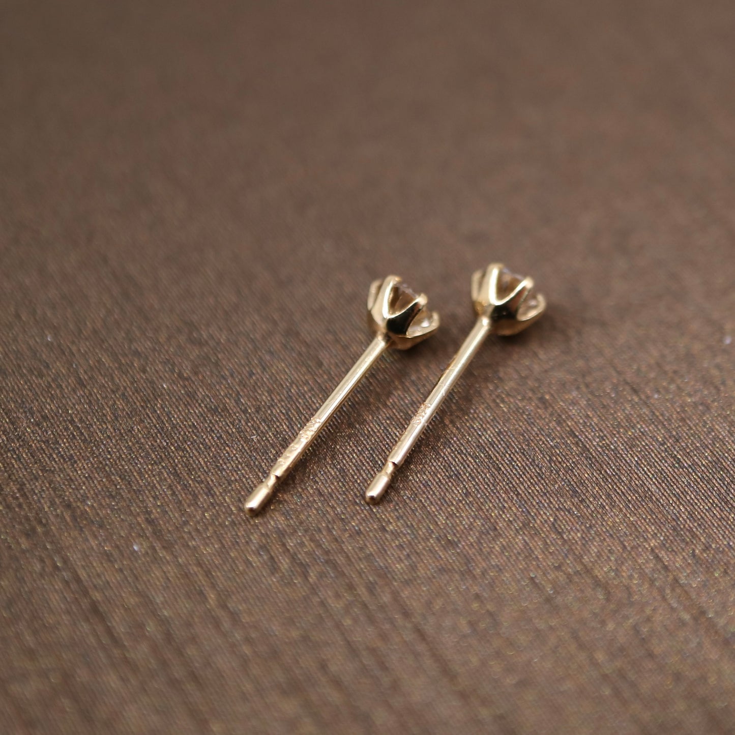 0.2ct 天然鑽石耳釘 K18YG