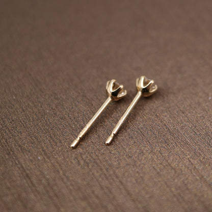0.2ct Natural Diamond Stud Earrings K18YG