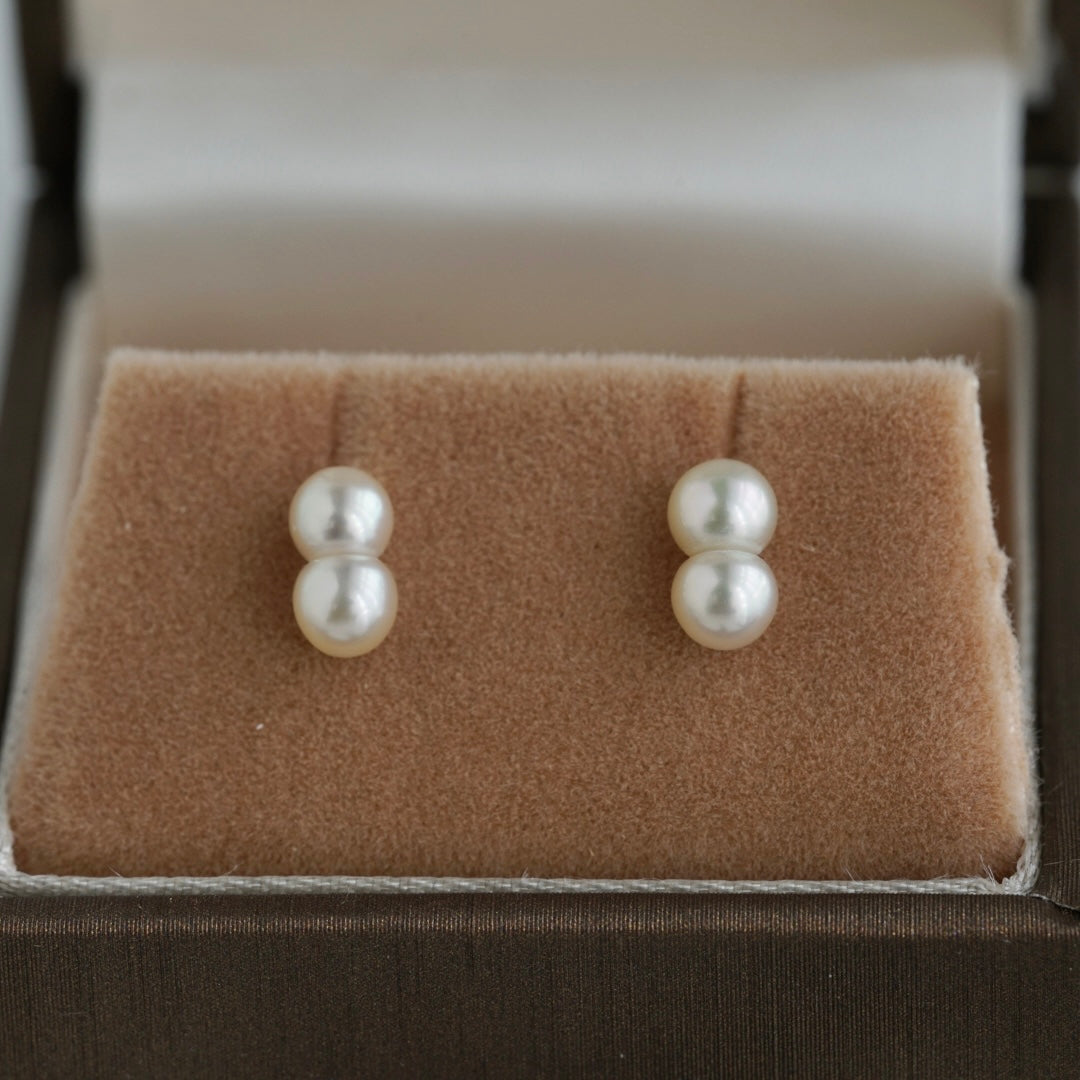 稀有小巧阿古屋雙珍珠耳釘 K18YG
