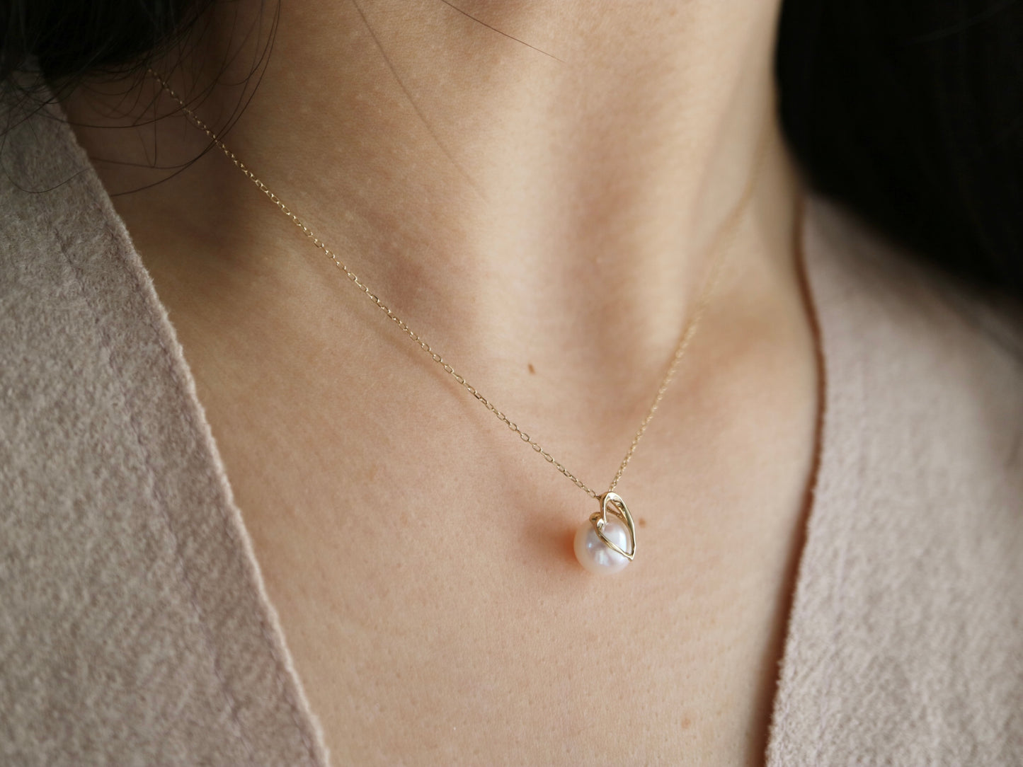 7.0mm Akoya Pearl Heart Shaped Pendant Necklace 10K Gold