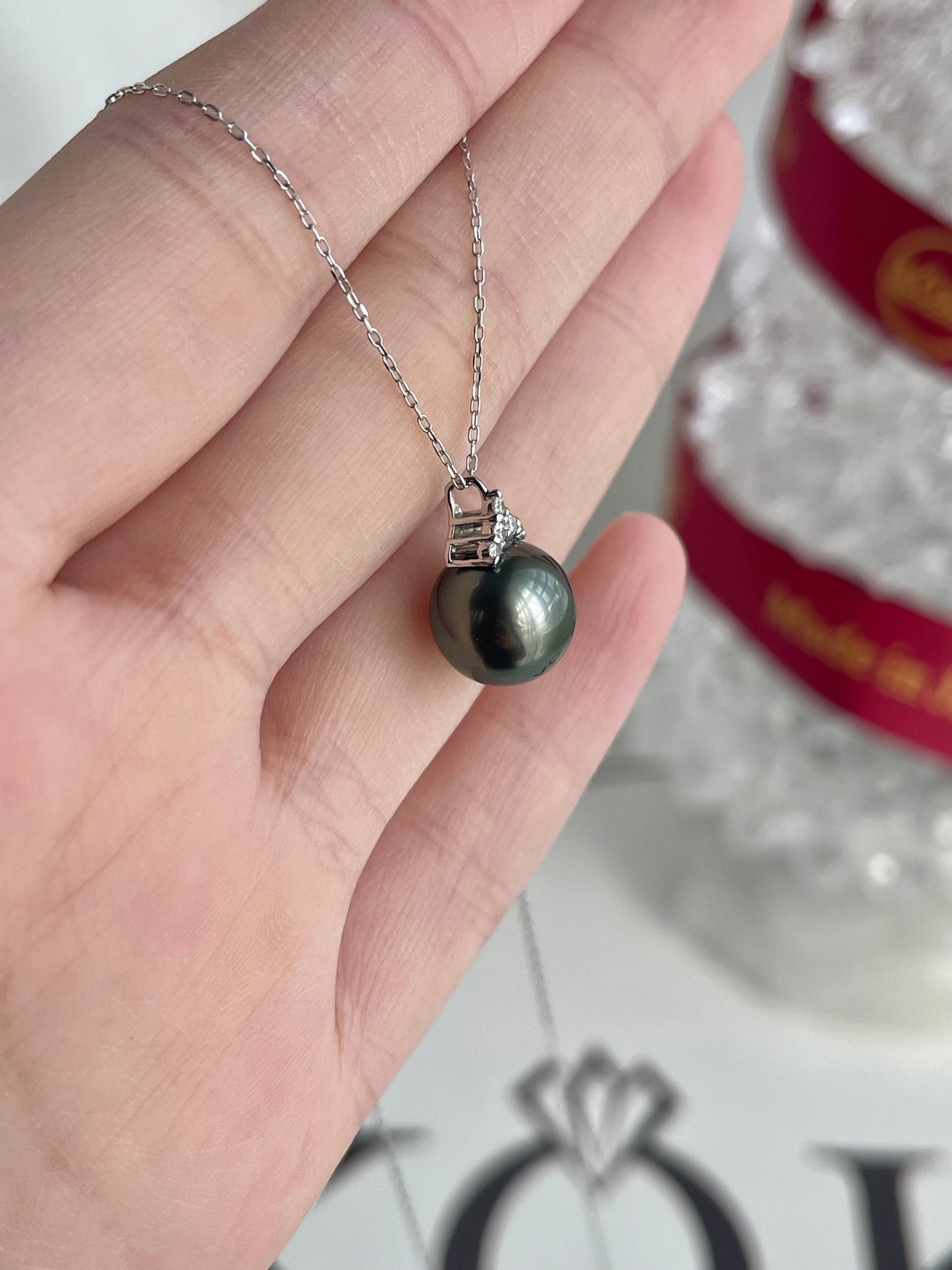 10mm タヒチ真珠 クラウン ダイヤモンド ペンダント ネックレス 18K ホワイト ゴールド