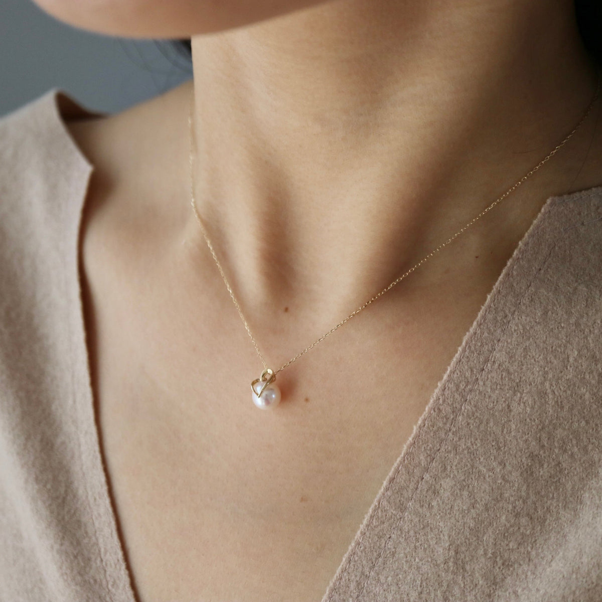 7.0mm Akoya Pearl Heart Shaped Pendant Necklace 10K Gold