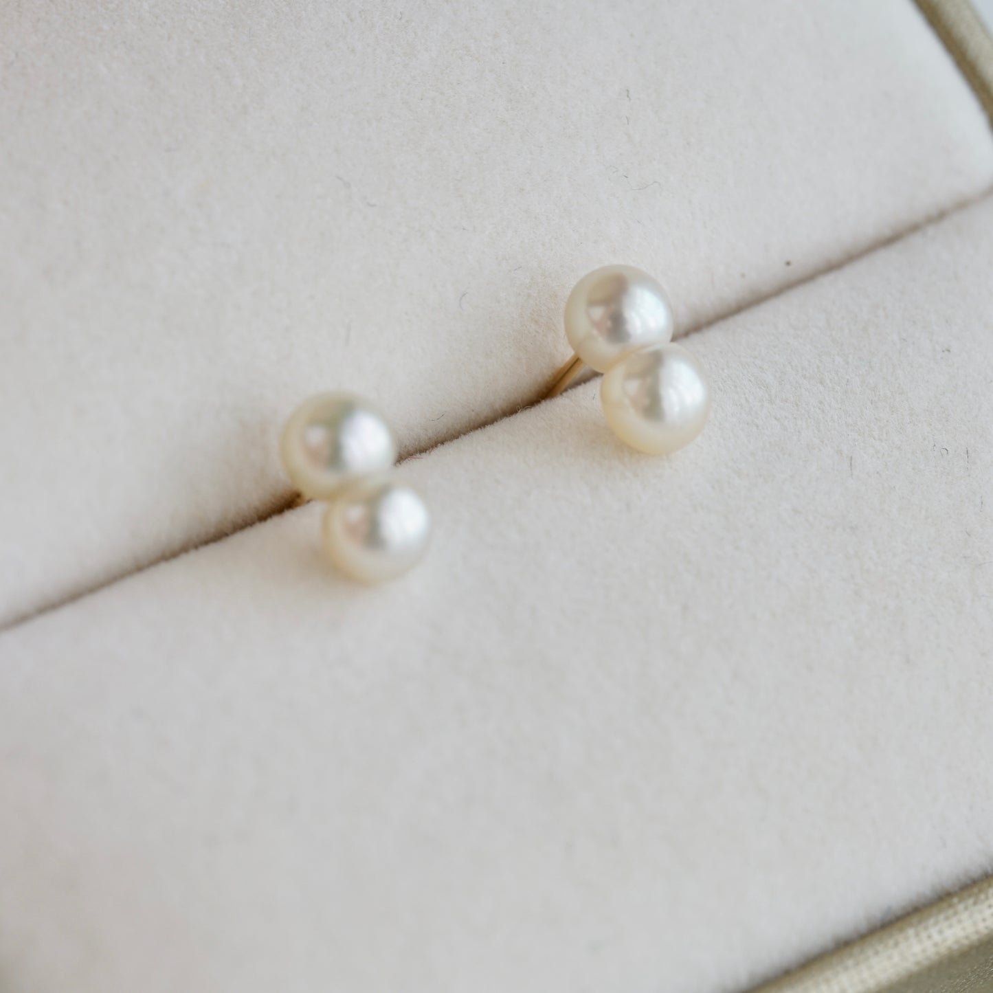 稀有小巧阿古屋雙珍珠耳釘 K18YG