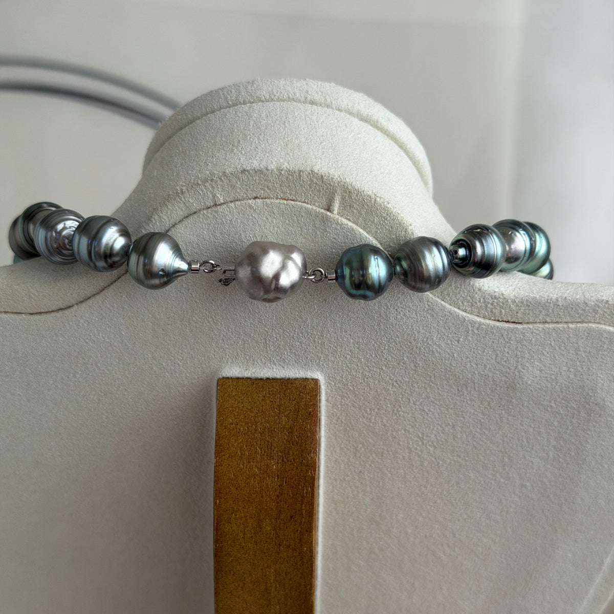 10.0-11.5mm Natural Circle Baroque Tahitian Pearl Beaded Necklace