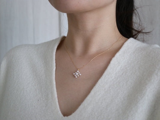 3 - 4.5mm Akoya Pearl Diamond Snowflake Pendant Necklace 18K Yellow Gold - KOKOPEARLJEWELRY - 5