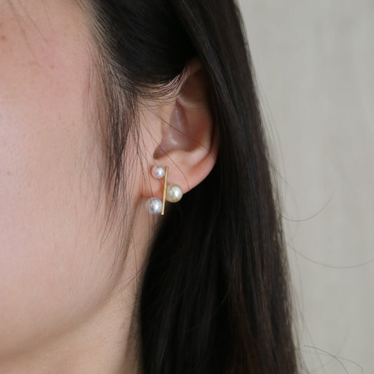 Three Color 4.5-7.0mm Akoya Pearl Bar Stud Earrings 18K Yellow Gold