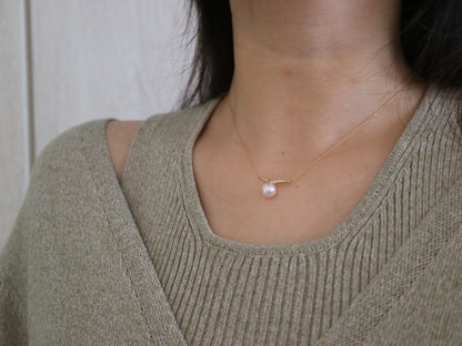 7.5mm Akoya Pearl Mermaid Tail Pendant Necklace - KOKOPEARLJEWELRY - 6
