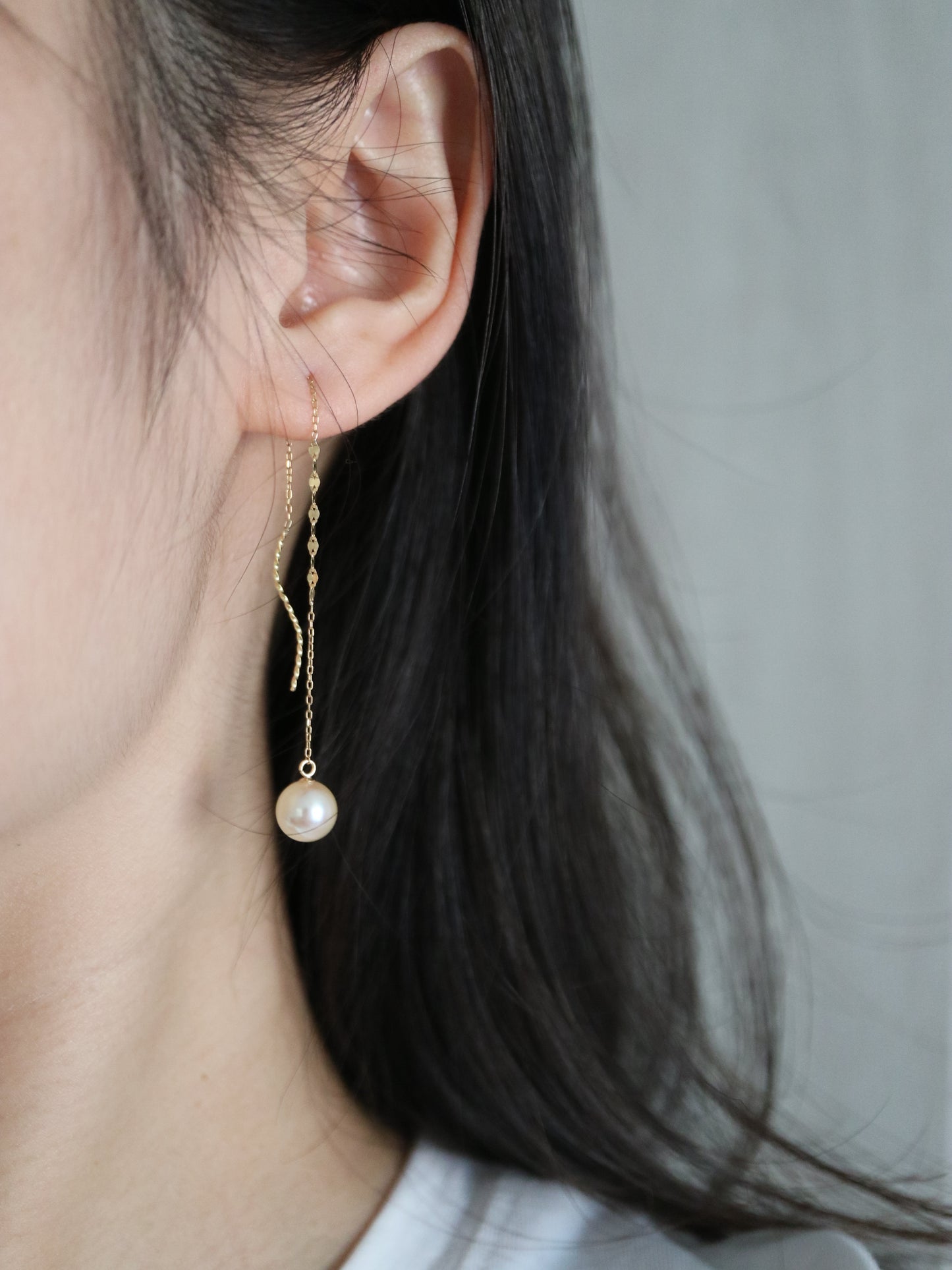 ナチュラルクリームゴールド 7.5mm アコヤ真珠チェーンイヤリング 18K ゴールド