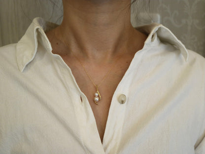 5.5+7mm AkoyaPearl Pea Pod Pendant Necklace 18K Yellow Gold - KOKOPEARLJEWELRY - 4