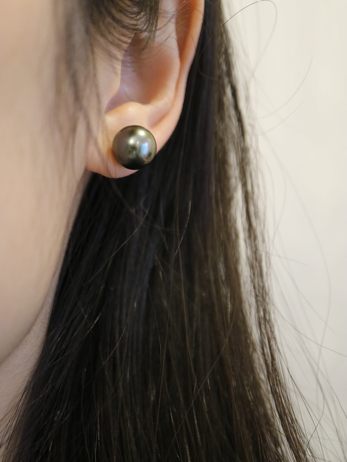 Pierced/Clip-On Type | 10mm Tahitian Pearl Stud Earrings K18YG SV