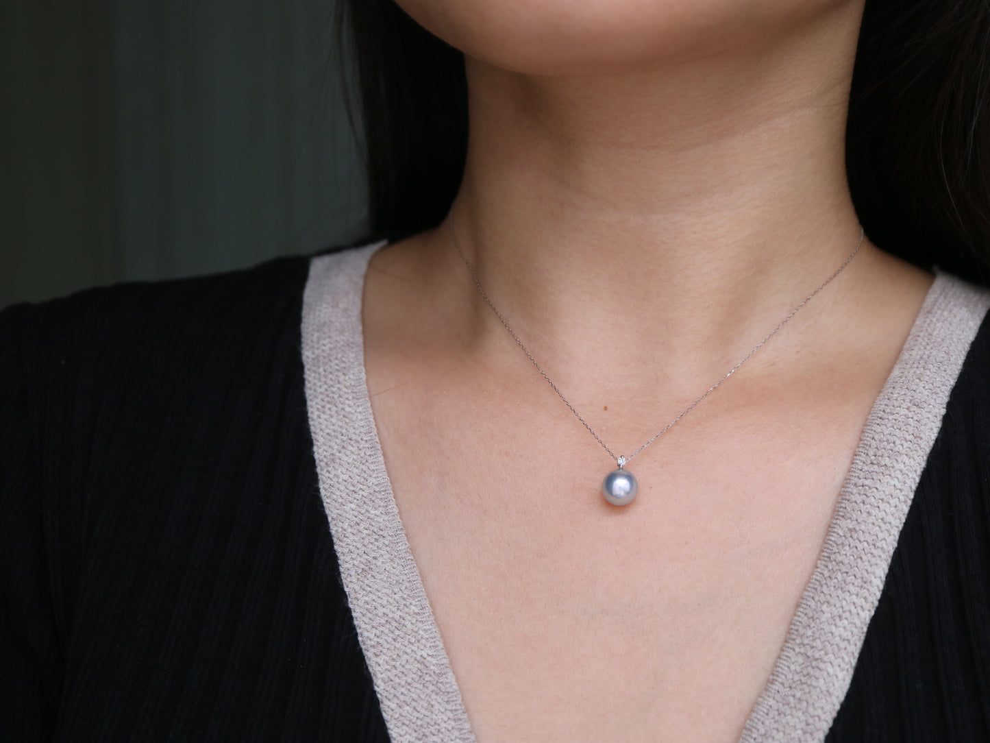 8.0mm Natural Silver Gray Akoya Pearl Diamond Pendant Necklace 18K White Gold