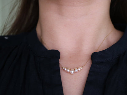 3-5.5mm Gradient Sized Akoya Pearl Diamond Bar Pendant Necklace 18K Yellow Gold