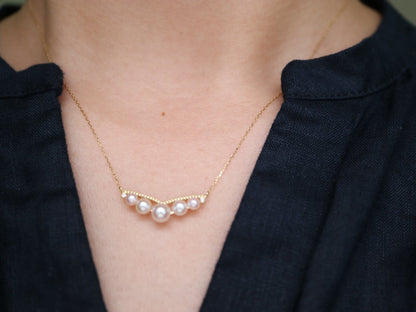 3-5.5mm Gradient Sized Akoya Pearl Diamond Bar Pendant Necklace 18K Yellow Gold