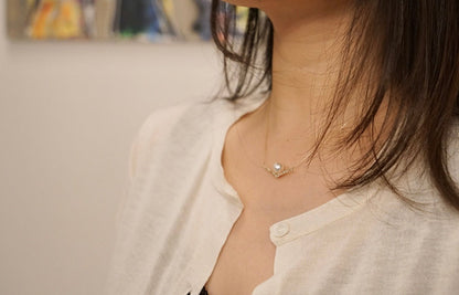 7.5mm Akoya Pearl Topaz V Shaped Pendant Necklace 10K Yellow Gold - KOKOPEARLJEWELRY - 2