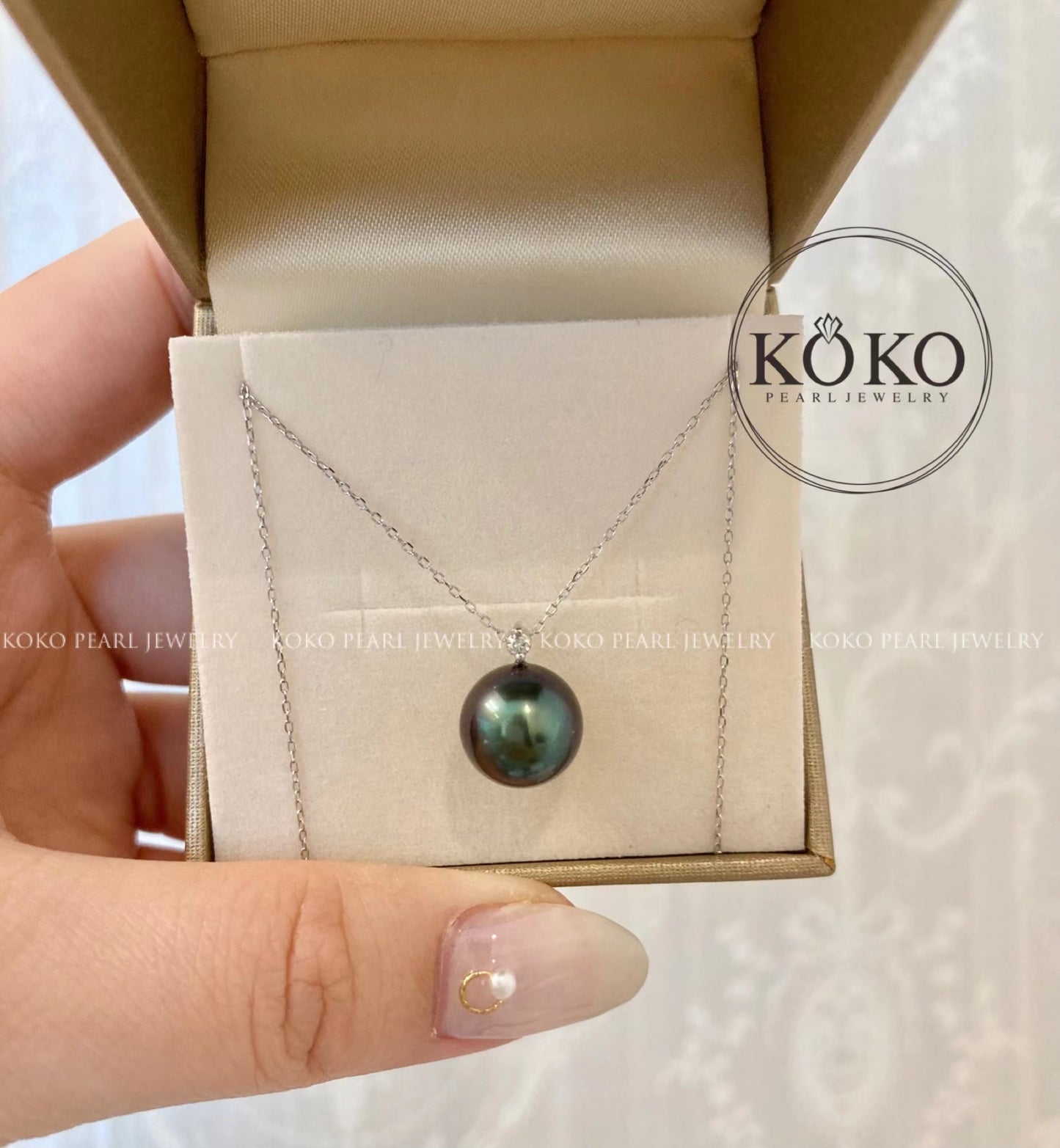 10mm 大溪地珍珠钻石吊坠项链 – 18K金