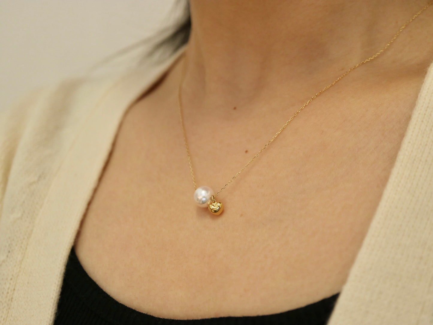7.5mm Akoya Pearl Little Heart Floating Pendant Necklace 10K Gold