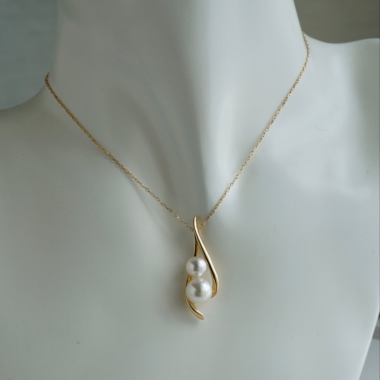 5.5+7.0mm AkoyaPearl豌豆荚吊坠项链 18K黄金