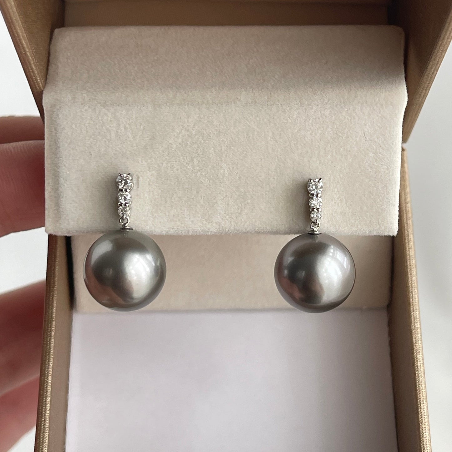 12mm Platinum Gray Tahitian Pearl Dimond Dangle Earrings Pt900
