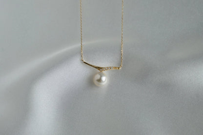 7.5mm Akoya Pearl Mermaid Tail Pendant Necklace - KOKOPEARLJEWELRY - 1